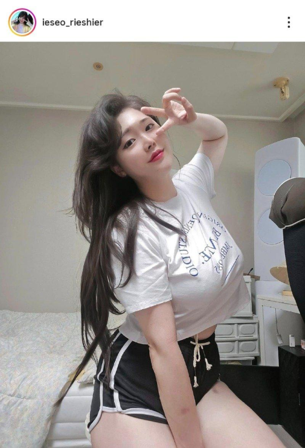 성인웹툰 작가 몸매