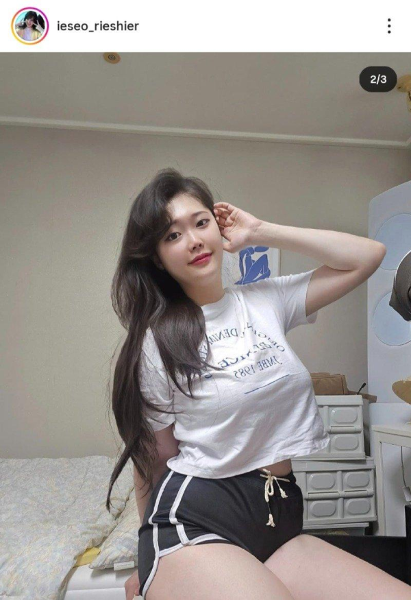 성인웹툰 작가 몸매