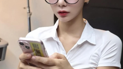 단정한 오피스룩