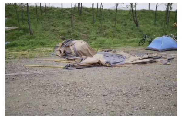 캠핑장에 출몰한 중딩들