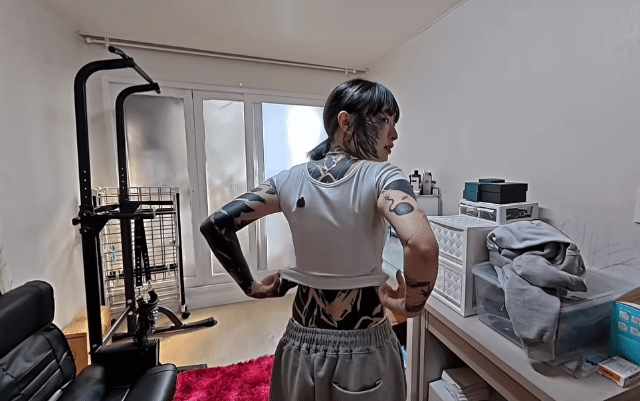 타투 대회 2등했다는 여성의 몸