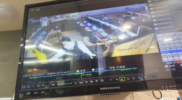 라이브 도중 몰카찍힌 여캠