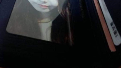 지갑 속 여자친구 사진을 본 택시기사